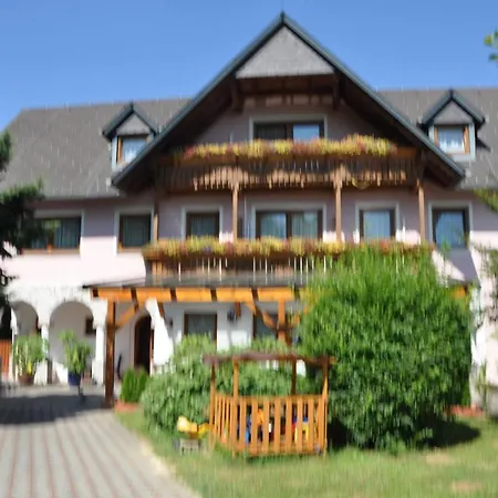 Arkadenhof Fürstenfeld